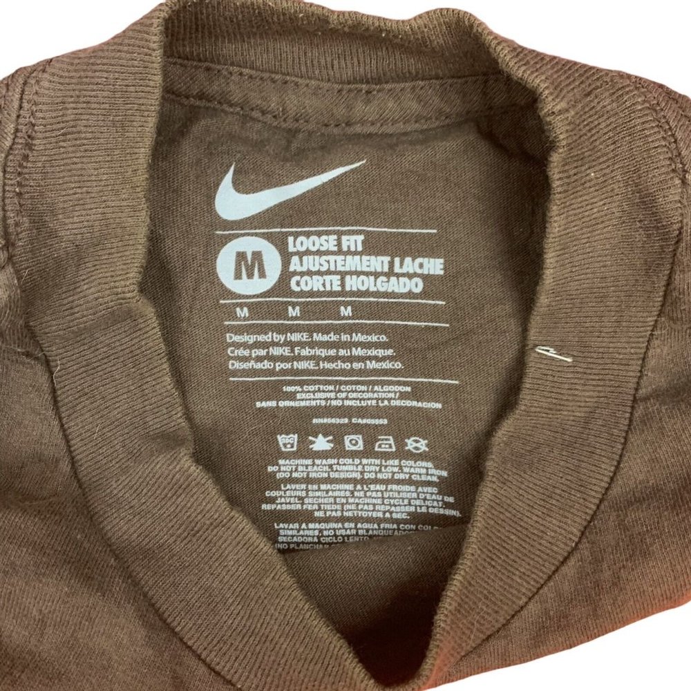 Vintage Nike Dark Brown Short Sleeved Graphic T-Shirt Size Mens Medium - Picture 3 of 3